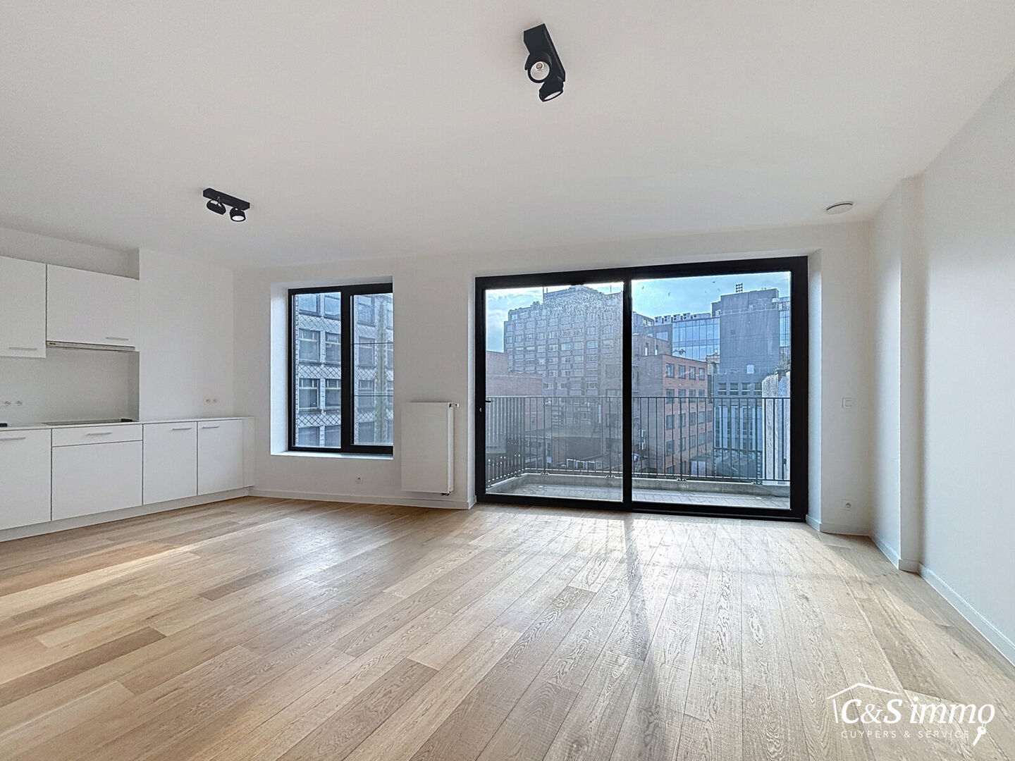 Trendy studio appartement met terras in Diamantbuurt