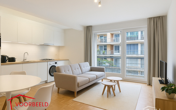 Dit gerenoveerd 1-slaapkamer appartement bevindt zich in een goed onderhouden gebouw. vlakbij Park Spoor Noord. Via de inkomhal betreedt u de lichtrijke woonkamer (ca.17m²) aan de achterzijde gelegen. De keuken (ca.7m²) bevindt zich aansluitend en is vo