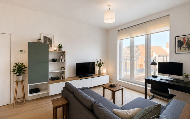 Ontdek dit instapklare appartement op de vierde verdieping van een recent gebouw (2018), ideaal gelegen op wandelafstand van Park Spoor Noord. Dankzij de moderne afwerking, energiezuinigheid en uitstekende ligging is dit de perfecte woonst voor zowel eige