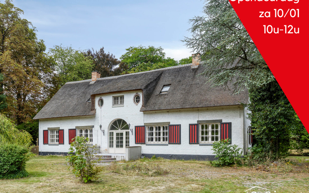 OPENDEURDAG ZATERDAG 10 JANUARI VAN 10U TOT 12U
Deze karaktervolle villa met een bewoonbare oppervlakte van maar liefst 300 m&sup2; is gelegen op een uitzonderlijk perceel van 2600 m&sup2;, vlak aan het park van Brasschaat, Elshout en op wandelafstand van het gez