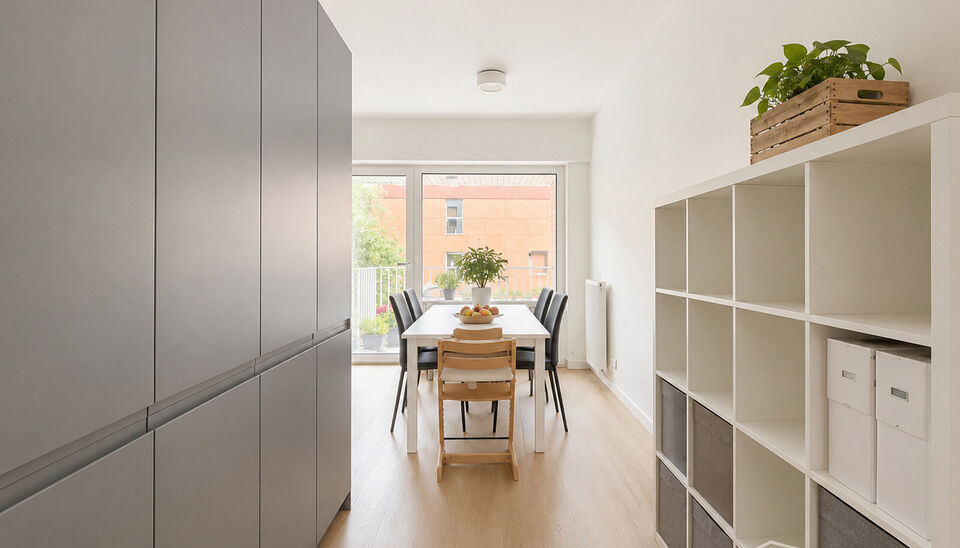 Ontdek dit prachtig afgewerkte nieuwbouwappartement (2017), gelegen in de gegeerde residentie Kaai 37 aan het Kempisch Dok. Dankzij de uitstekende ligging en de gunstige energiescore (A) geniet u hier van comfortabel en energiezuinig wonen.

Via de ruime 
