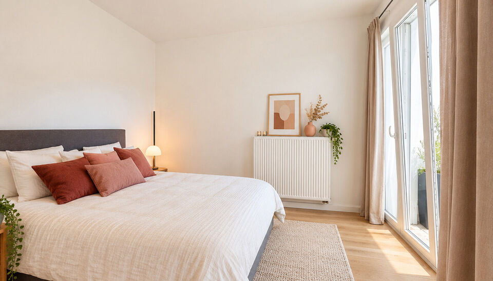 Op zoek naar een goed ingedeeld appartement op een uiterst centrale locatie? In de Lange Kievitstraat, op wandelafstand van het Centraal Station en vlak bij winkels, horeca en openbaar vervoer, bevindt zich dit aangename appartement op de tweede verdiepin