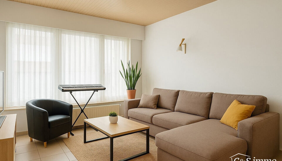 Goed onderhouden gebouw bestaande uit drie afzonderlijke appartementen, elk met één slaapkamer op wandelafstand van het Rivierenhof.
Gelijkvloers appartement (ca. 63 m²) met één slaapkamer en een koer.
Eerste en tweede verdieping (elk ca. 60 m²) zij