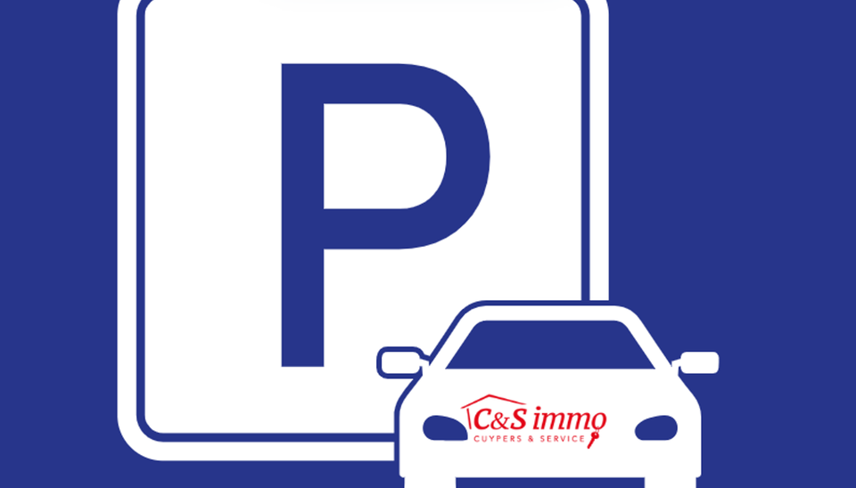 Garagebox met kantelpoort, gelegen op een rustige en vlot bereikbare locatie. Deze afgesloten garage biedt een veilige plaats voor het stallen van een wagen, motor of fietsen, maar kan ook perfect dienen als extra opslagruimte. De garage is voorzien van e