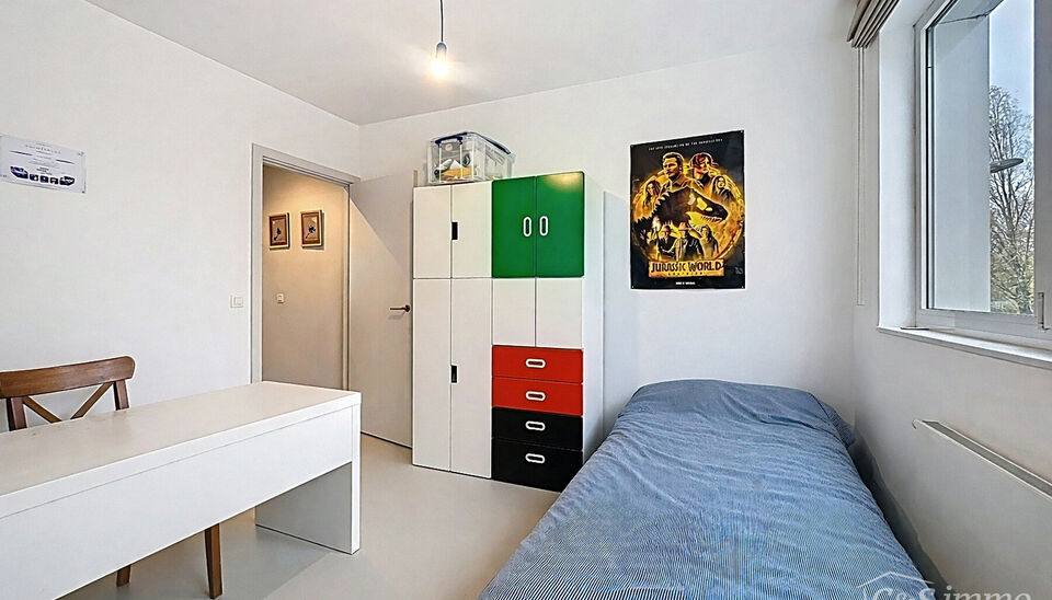 Deze moderne en energiezuinige halfopen bebouwing maakt deel uit van &eacute;&eacute;n van de eerste woonprojecten in de gegeerde wijk Regatta. Wat deze woning extra bijzonder maakt, is haar halfopen karakter &eacute;n de vrije ligging aan de achterzijde, waar geen woning 